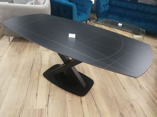 Rozťahovací jedálenský stôl TURN