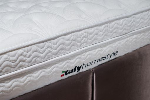 Manželská posteľ Chesterfield