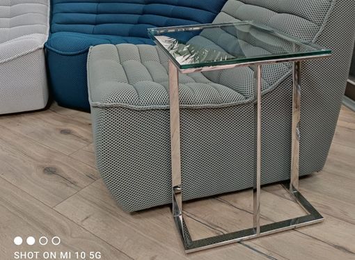 Príručný sklenený stolík CE303