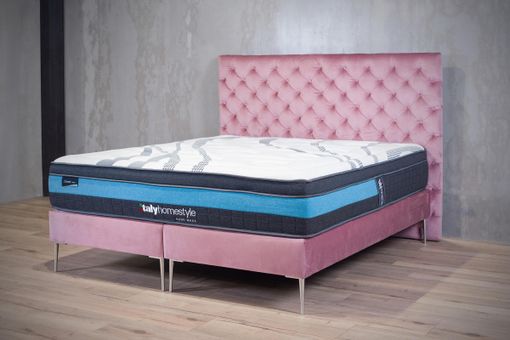 Manželská posteľ Chesterfield