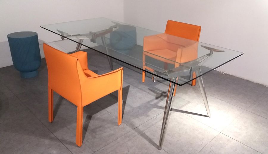 Jedálenský stôl CAREN